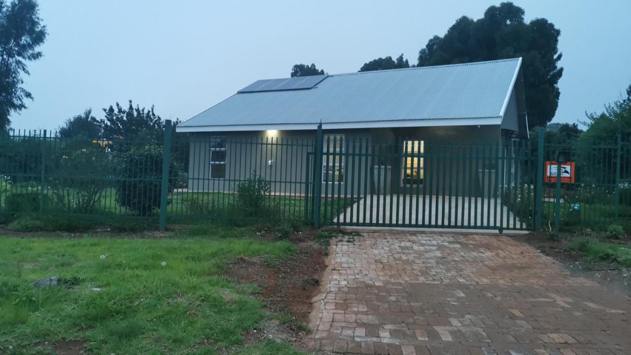 Sirimiri Cottage Dullstroom Exterior photo